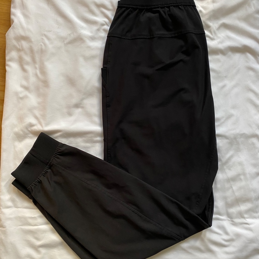 Lululemon ABC Joggers Men's Size Medium Black 30" Inseam Perfect Condition